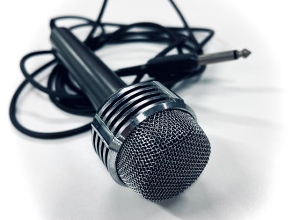 黒いマイク