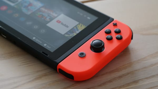 お得セット スイッチライト ピンク ドラクエ3 ダウンロードソフト4本付き Nintendo Switch